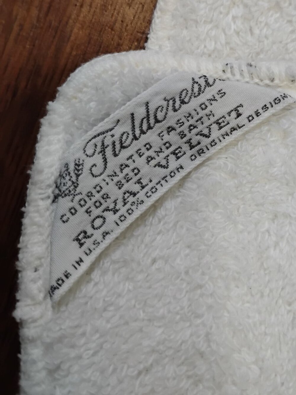 Vintage Fieldcrest Royal Velvet Floral Bathroom Towel Set - Picture 4 of 7